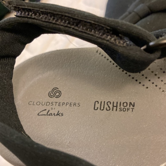 Cloudsteppers by Clarks Womens Adjustable Black fabric strap, size 9.5 - Picture 2 of 8